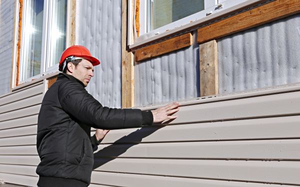 Vinyl Cladding Repair in Terre Haute