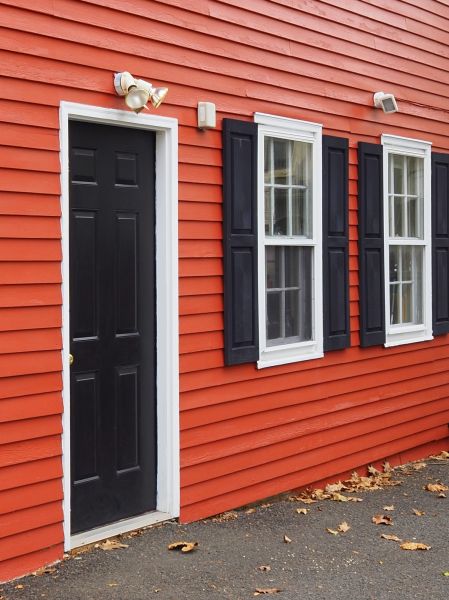 Cost of Red Vinyl Siding Installation in Terre Haute